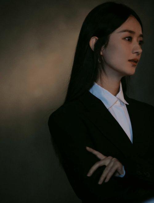 赵丽颖床上日皮照片,揭秘明星真实生活瞬间